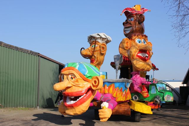 Grote optocht Aopelaand